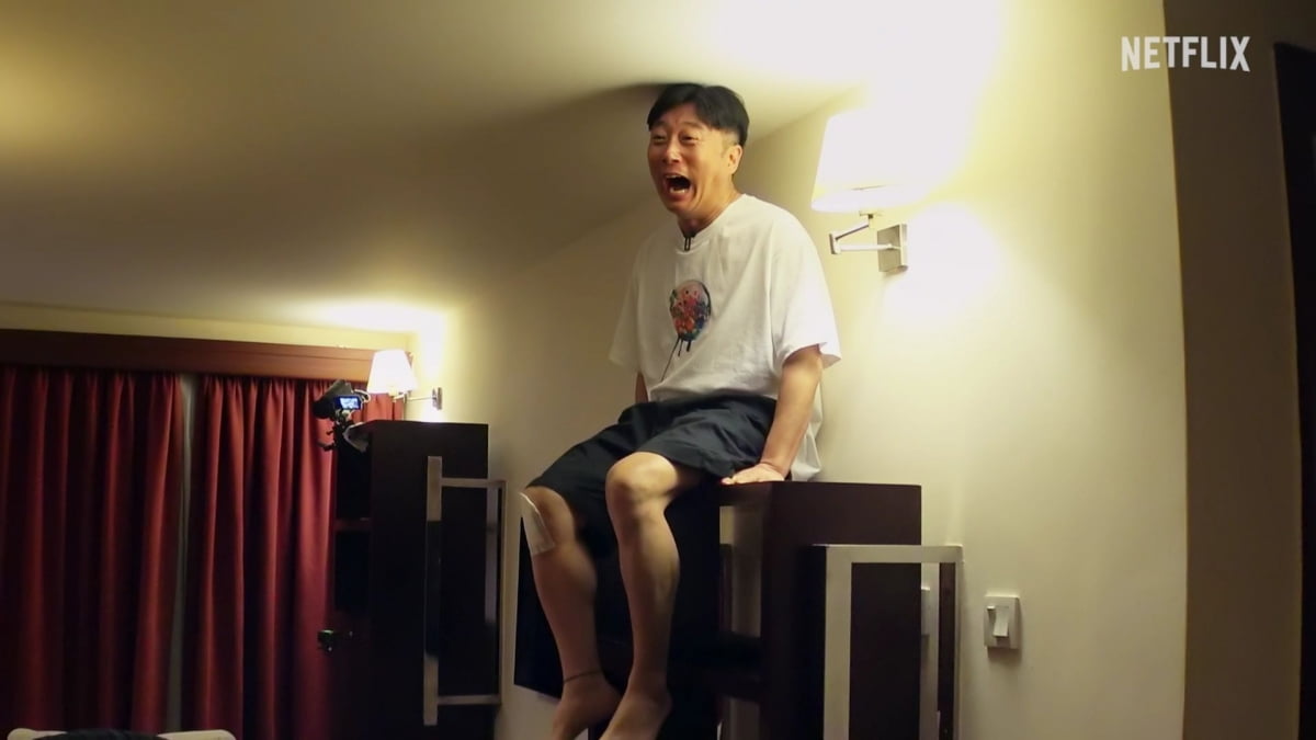 나영석, 또 '아는 맛' 준비했다…이수근·은지원·규현과 '케냐 간 세끼'