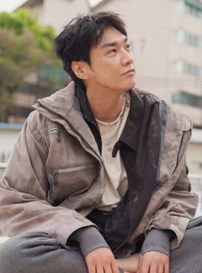 동양인 최초 디올 꿰찬 톱모델이었는데…김영광, 불혹 앞둔 나이에 교복 투혼 ('퍼스트")