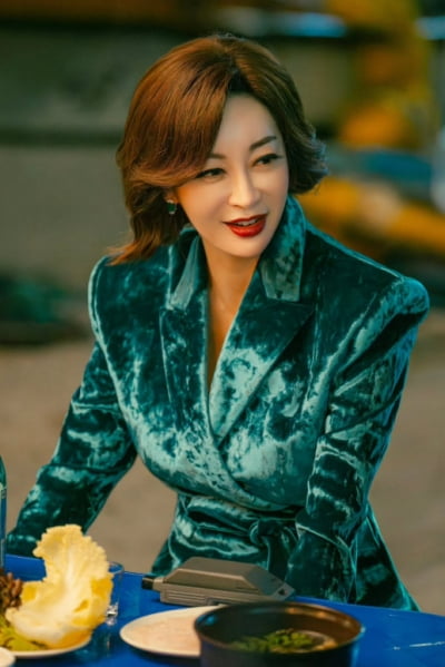 김혜은, 18년 짬바 클라스…스타일리스트 없는데도 '고가 다이아' 협찬받아