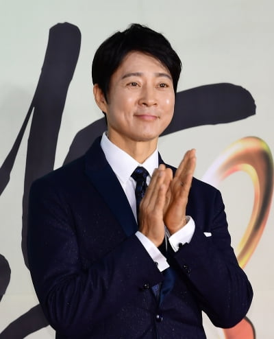 [공식] 최수종, 벅찬 소식 전했다…해외 입양인 가족 찾아 따뜻한 포옹 ('퍼즐트립')