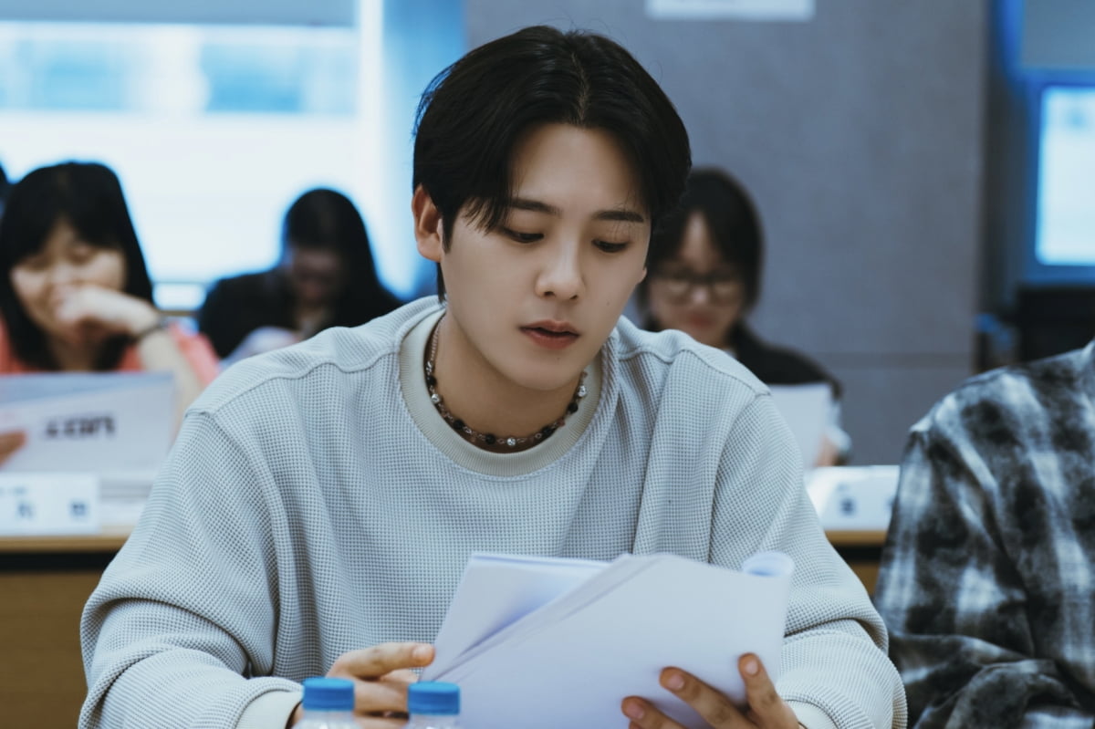 윤계상, 특작부대 요원 출신이라더니…'군대 안 갔다 온 놈'으로 통해 ('우리동네특공대')