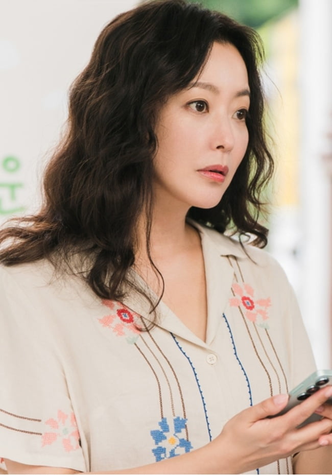 1%대 시청률인데 화제성은 '대박'…김희선, TV조선서 제대로 일냈다 ('다음생은')