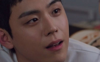 김도훈, ♥김유정과 열애설 날만하네…눈에서 꿀 떨어지는 맹목적 순정남 ('친애하는X')