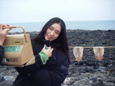 '168cm 48kg' 안은진, 폭풍 감량하더니…제주 빛낸 청초 여신 강림