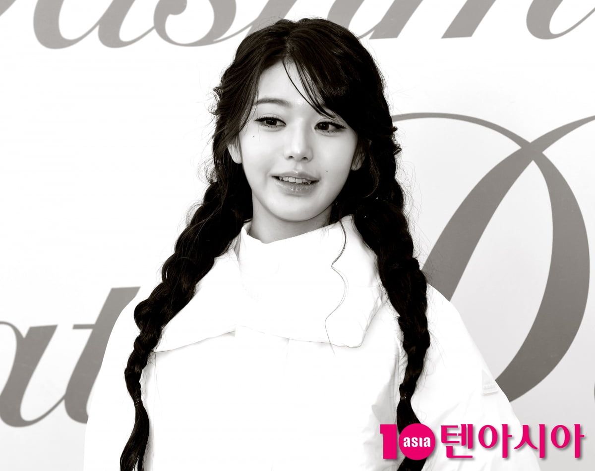 장원영, 흑백 뚫고 나오는 이쁨...러블리[TEN포토+]