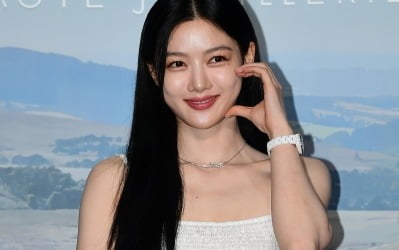 김유정, 19禁 연기 보여주더니 제대로 일냈다…美·日 OTT 1위 등극 ('친애하는')