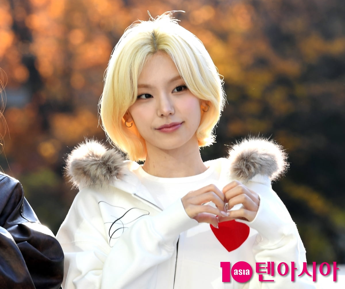 있지 예지, 가을 햇살도 질투하네[TEN포토+]