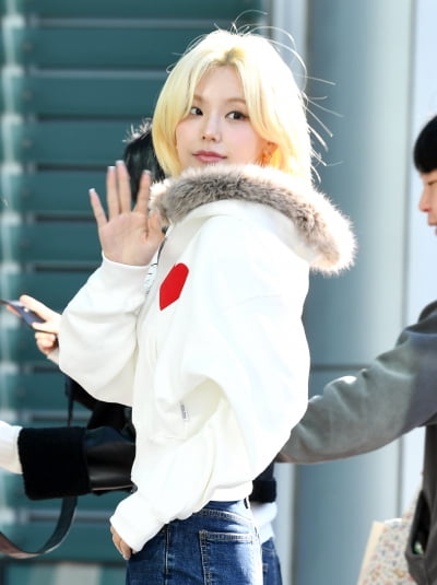 있지 예지, 가을 햇살도 질투하네[TEN포토+]