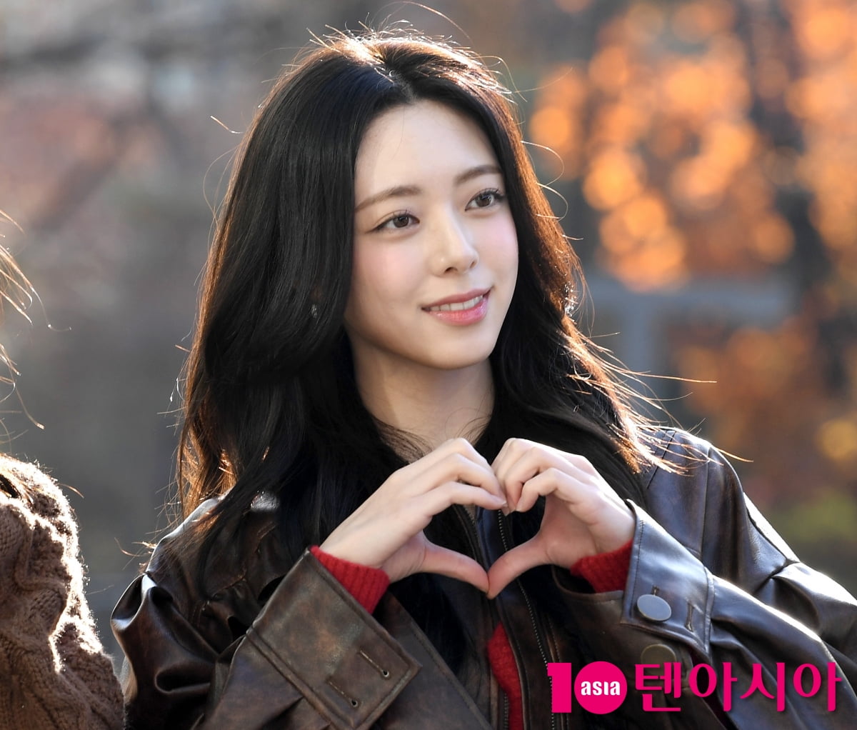 있지 유나, 오늘도 예쁨...가을 햇살 맞으며[TEN포토+]