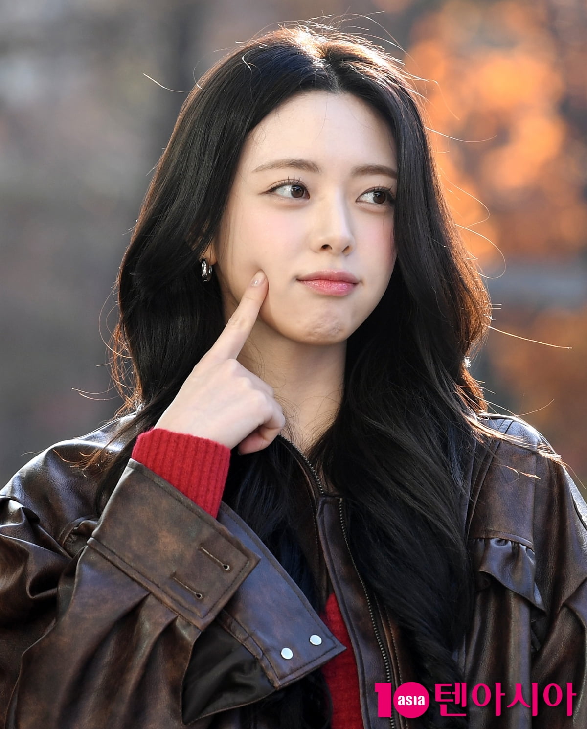 있지 유나, 오늘도 예쁨...가을 햇살 맞으며[TEN포토+]