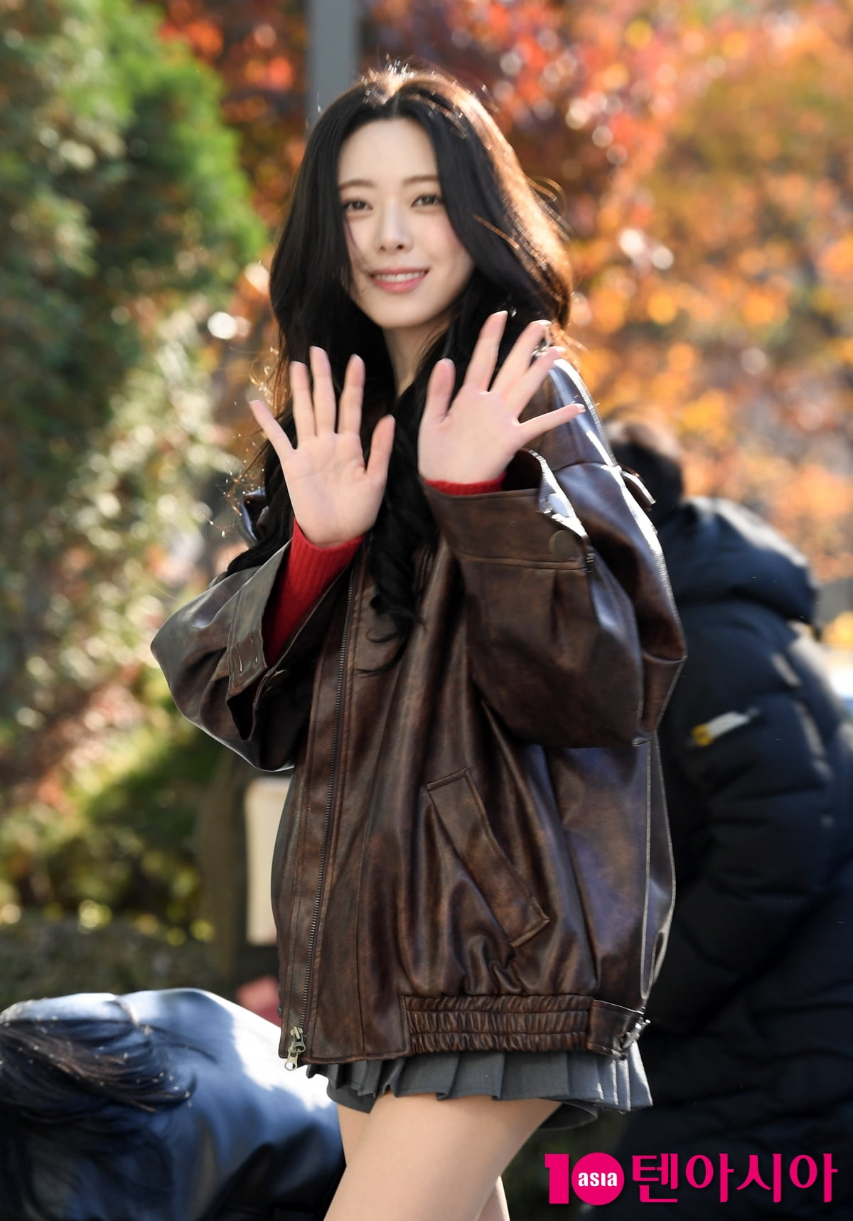 있지 유나, 오늘도 예쁨...가을 햇살 맞으며[TEN포토+]