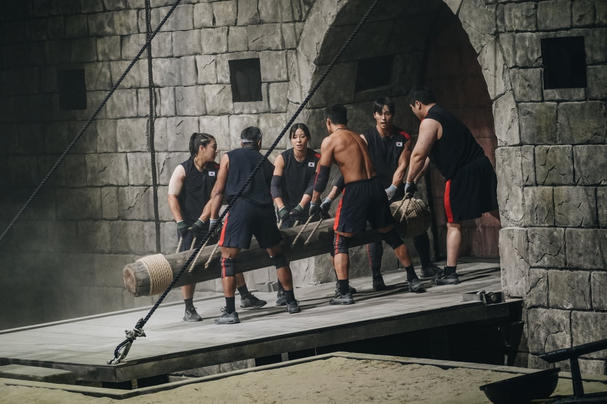 '피지컬: 아시아' 국가 대항전 도파민 폭발했다…시청 시간 250만