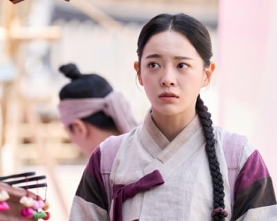 1%대 시청률 찍던 MBC 체면 살려줬다더니…김세정, 코믹과 멜로 두 마리 토끼 잡았다 ('이강달')