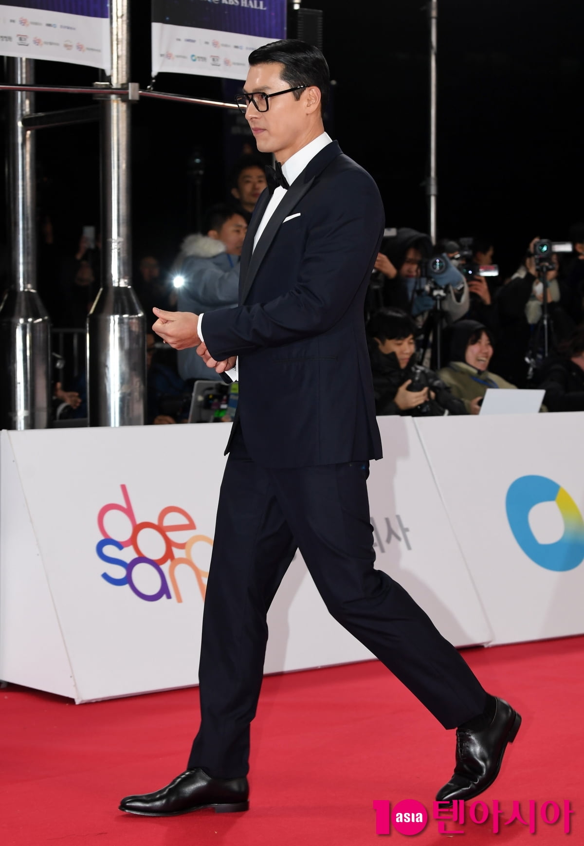 현빈, 눈 호강하는 눈웃음[TEN포토+]