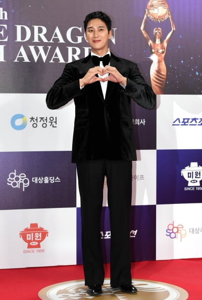 안보현, 청룡 신인남우상 수상[TEN포토+]