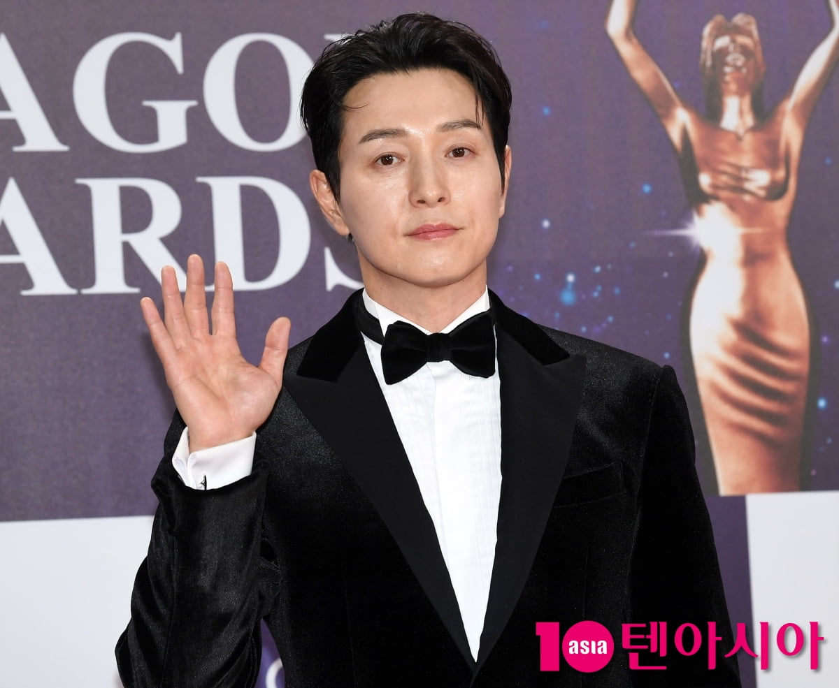 정성일, 젠틀한 인사[TEN포토+]