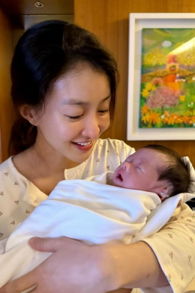 "신생아 케어 몸 부서져"…이시영, 조리원 퇴소 후 새 보금자리까지 마련했다