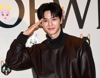 송강, 전역을 명 받앗습니다...역시 멋쟁이[TEN포토+]