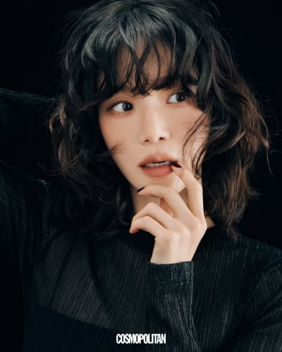 박형식과 ♥핑크빛 앞둔 연대 출신 미모의 여배우, 패션·뷰티 업계 아우르며 돈 쓸어 담는 중