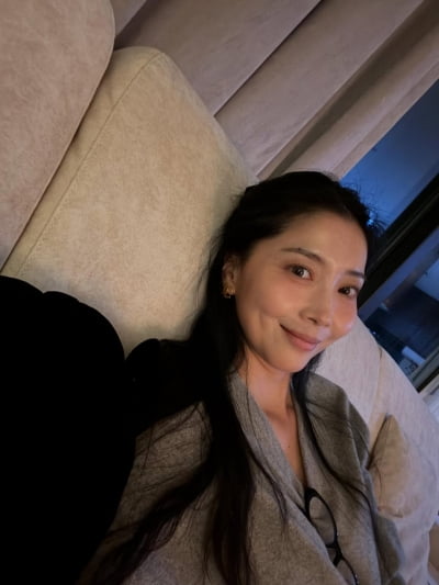 '45세 돌싱' 오윤아, '10대 아들맘' 믿기지 않은 모공제로 피부