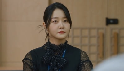 학폭 의혹 5년 만에 정준원과 열애설 불거졌는데…강승현, 오피스룩 뽐내며 존재감 자랑 ('썸머')