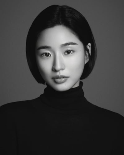 2500:1 경쟁률 뚫고 19금 주연 꿰찬 신예 여배우, '10살 연상' 이동휘와 ♥핑크빛 호흡 ('양파수프')