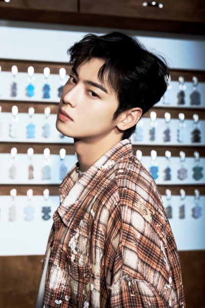 차은우, 49억 청담 펜트하우스 전액 현금 매입했다더니…군대 간 사이 솔로 앨범 11개국 1위