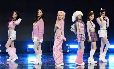 트리플에스 선, '버블껌 걸(Bubble Gum Girl)' 몽글몽글한 무대[TEN포토+]