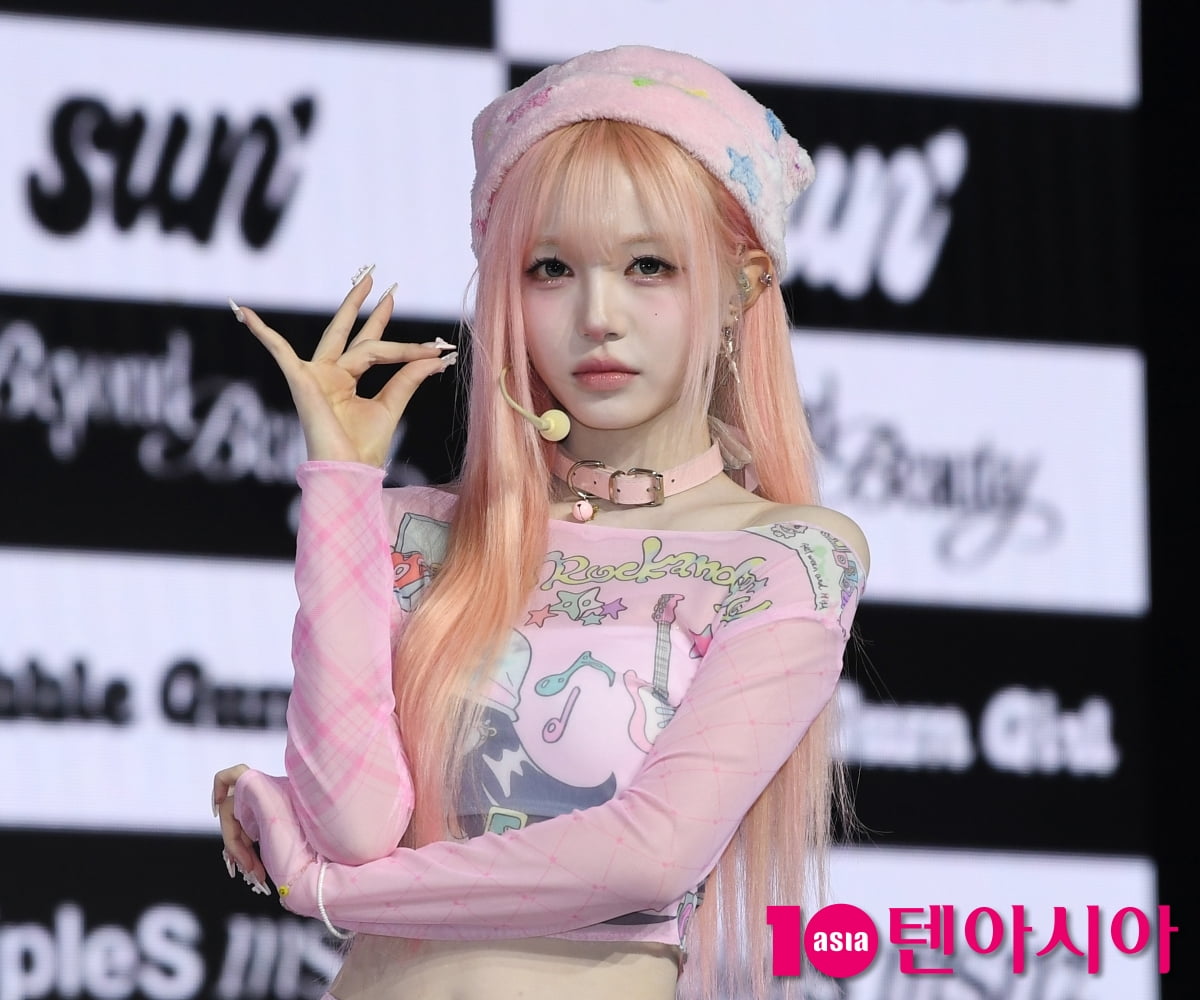 트리플에스 김채원, 사랑스러운 눈맞춤[TEN포토+]