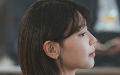 '정경호♥' 최수영, 공개 연애 13년 차에 기쁜 소식 전했다…"아기자기하고 귀여운 느낌" ('아이돌')