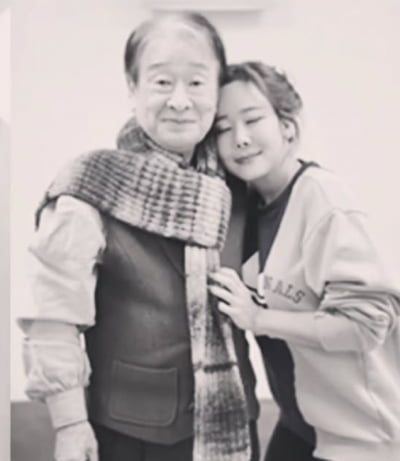 소유진, 故이순재와의 셀카가 한가득…"진정한 어른, 사랑합니다"