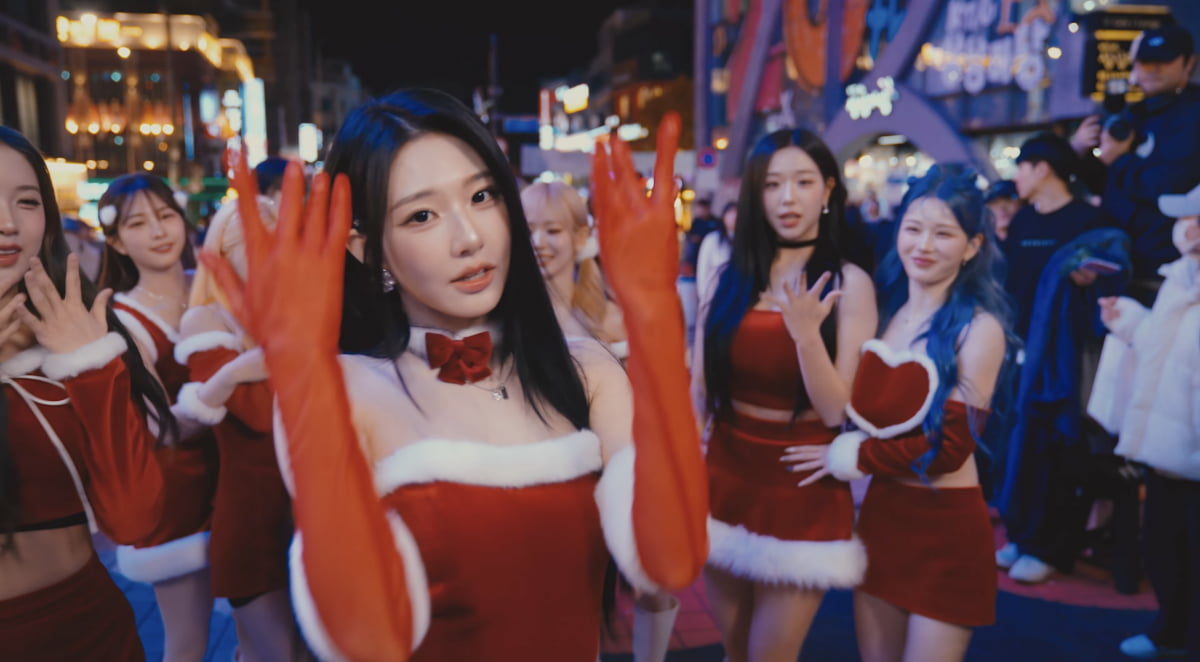 사진=그룹 tripleS(트리플에스) ‘Christmas Alone’ Special Clip