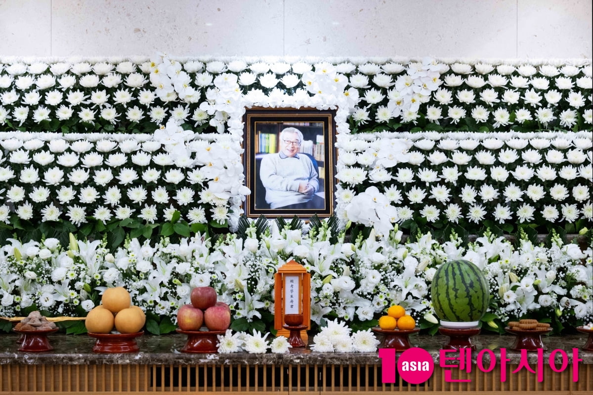 故이순재 오늘(26일) 입관식 엄수…정부, 금관문화훈장 추서