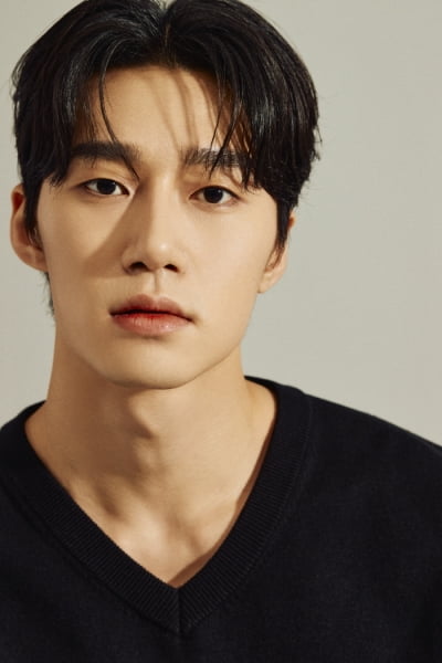 [공식] 하지원이 키운 신인 남배우, 치열한 경쟁률 뚫고 '윤시윤 오른팔' 됐다…'모범택시3' 캐스팅