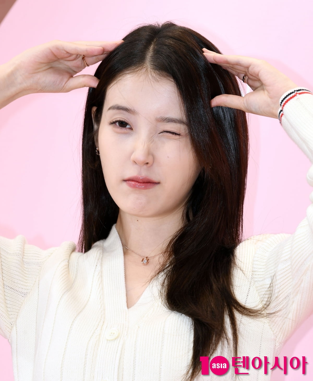 아이유, 달콤한 눈빛...매력으로 빈틈없는 미모 [TEN포토+]