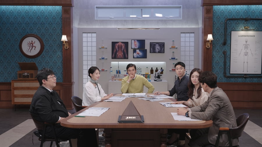 충격적인 '아인슈타인 뇌 도난 사건'…범인은 부검의('세 개의 시선')