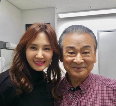 채시라, 故 이순재 추모 '먹먹'…"그동안 애 많이 쓰신 아버지"