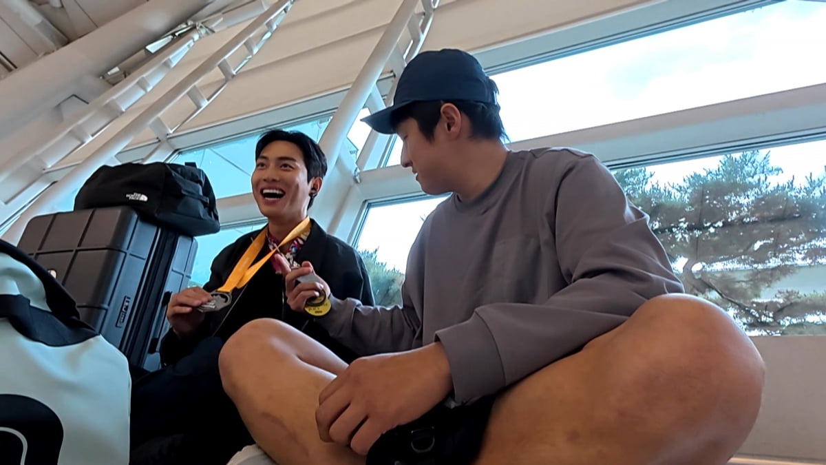 기안84, 결국 한국 떠나 출국했다…약봉지만 수두룩한데, "포기하지 않을 것" ('극한84')