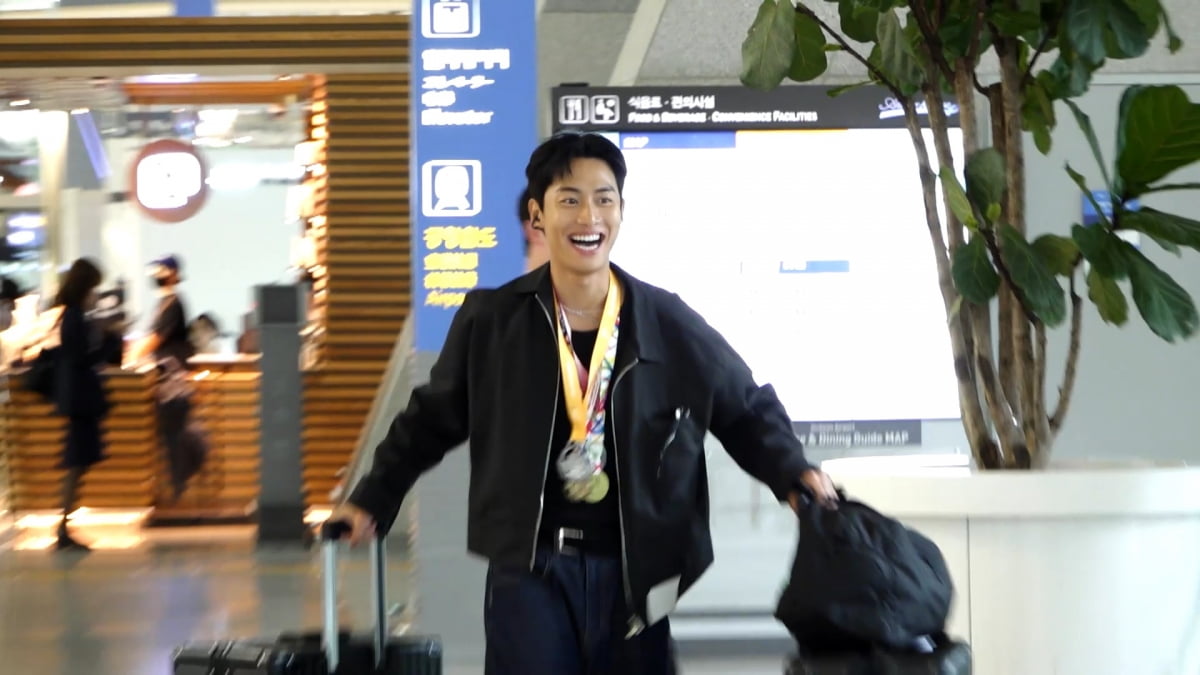 기안84, 결국 한국 떠나 출국했다…약봉지만 수두룩한데, "포기하지 않을 것" ('극한84')