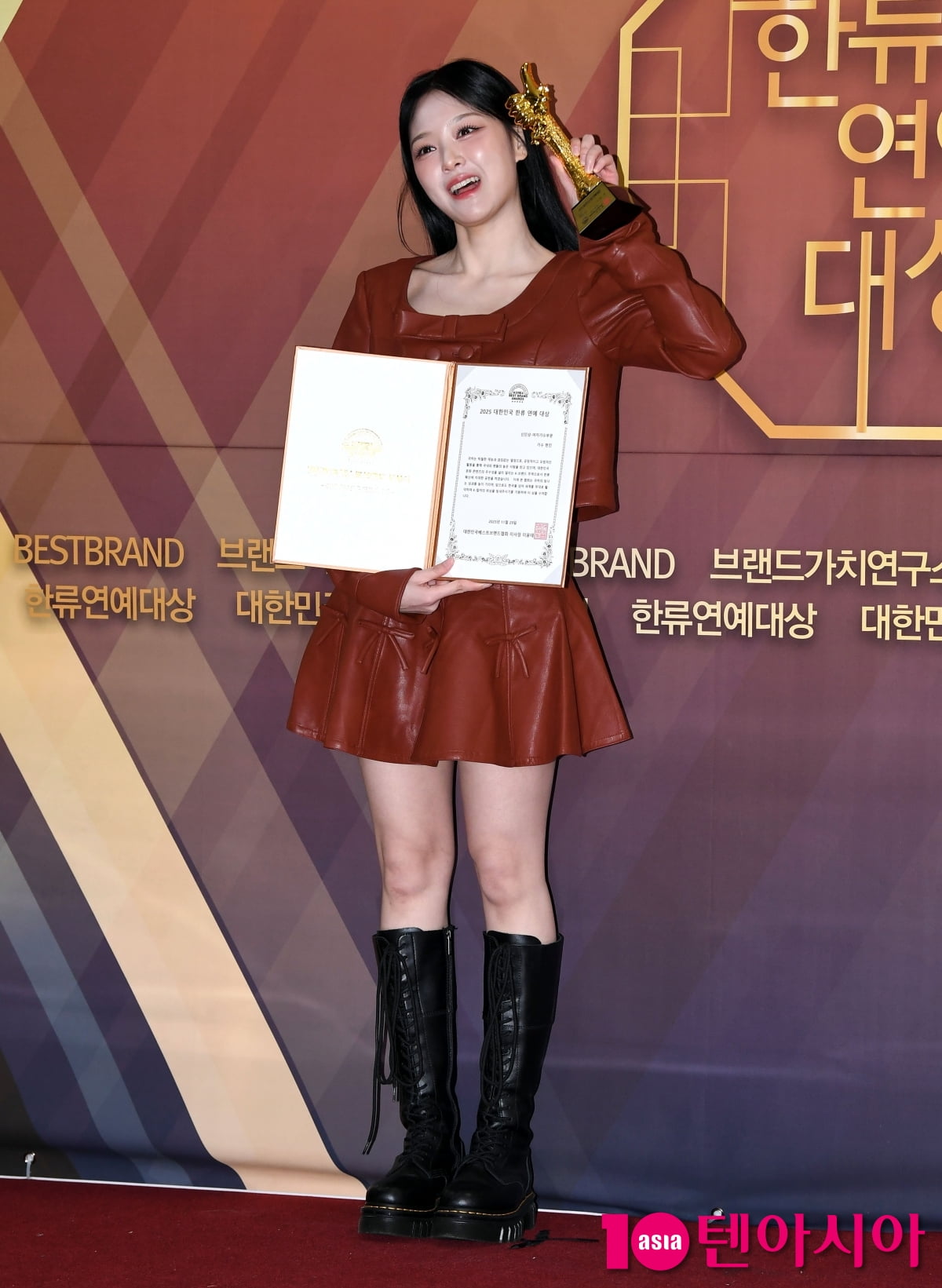 현진, 그림자 마저 이쁨[TEN포토]