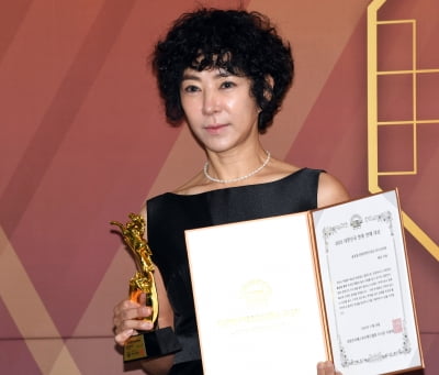 이본, 라디오부문 문화콘텐츠대상 수상[TEN포토]