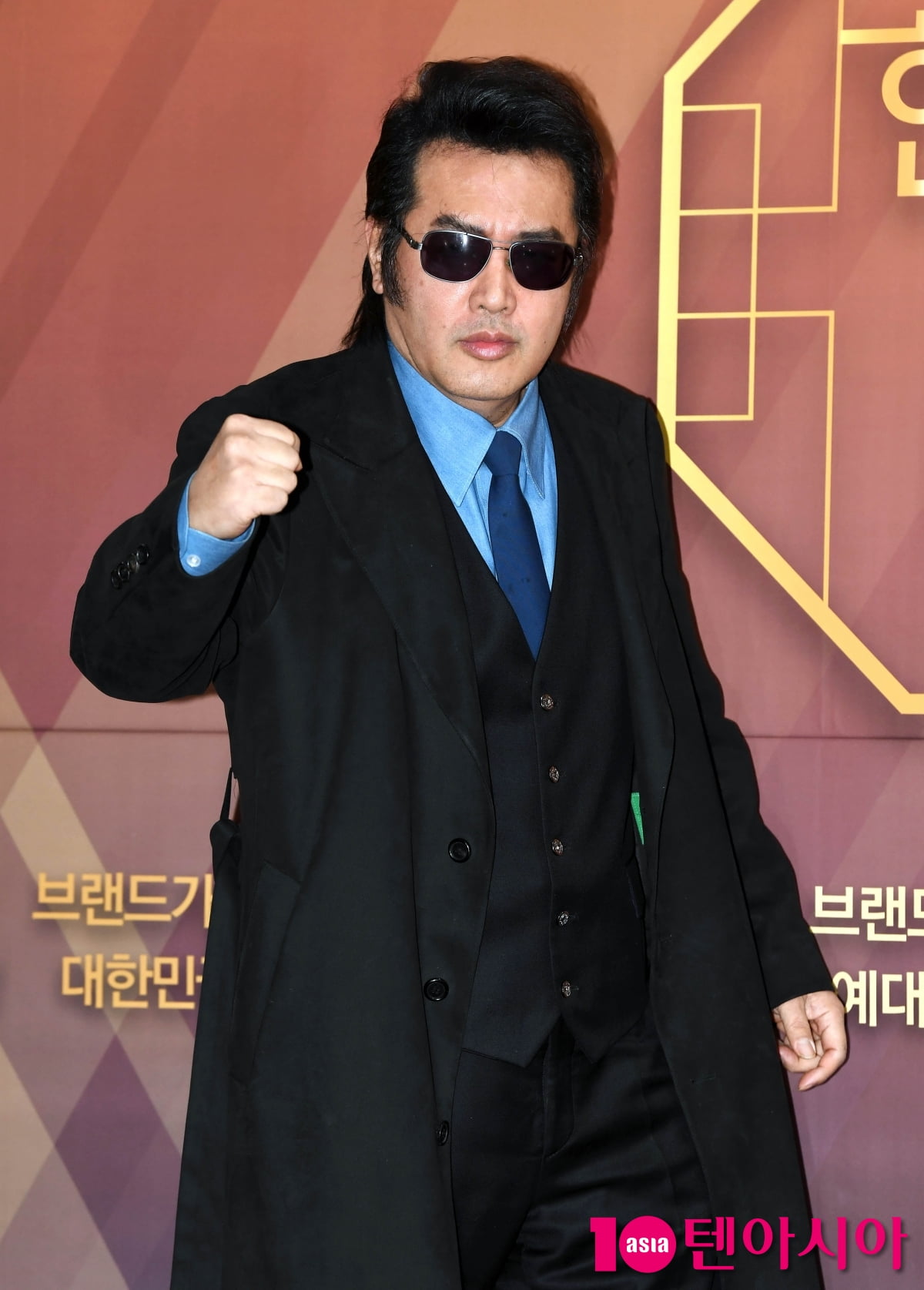 김보성, 사회공헌나눔 부문 수상...힘찬 의리~[TEN포토]