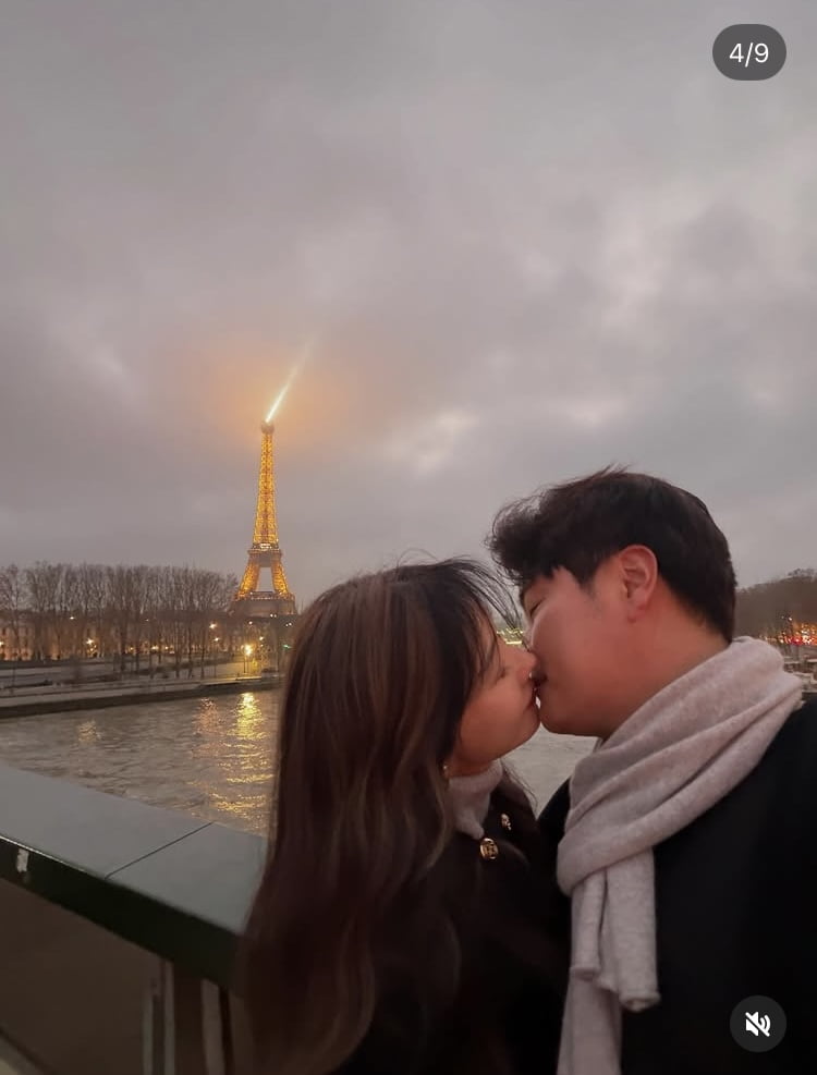 '누적 연봉 1900억' 추신수, 키스만 몇 번을…결혼 22년 차에 깨 볶네