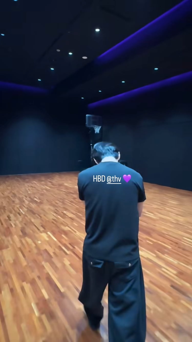 '윈터와 열애설' 정국, BTS 뷔 쫓아다니며 생일 축하