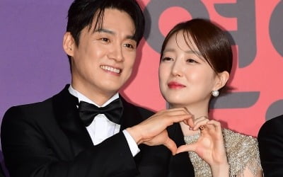 오상진♥김소영, 유산 아픔 2년 만에 기쁜 소식 전했다 "설레고 부담돼"