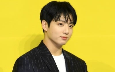 윈터와 열애설 노코멘트…정국, 롤링스톤 글로벌 프로젝트 첫 주자