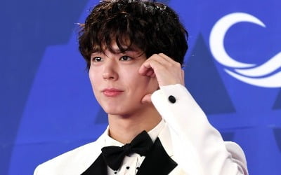 박보검, 역대급 미담 터졌다…동료 배우가 폭로, "때리고 미안하다고 챙겨줘" ('라스')[종합]