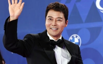 '공개 연애 2번' 전현무, 방송 중 경험담 밝혔다… "프로그램 진행 중 잡아줘" ('독사과2')