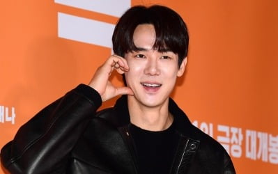 '42세' 유연석, 마침내 겹경사 터졌다…6살 연하 여배우와 호흡→2025 팬미팅 성료