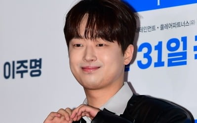 '29세' 이찬원, 방송 중 감정 조절 못하고 분노했다…"뭐 이런 쓰레기 같은" ('셀럽병사')